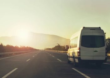 Care sunt facilitatile serviciilor de inchirieri microbuze ?
