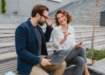 Secretul comunicării eficiente: strategii pentru a te conecta cu ceilalți și a obține rezultate