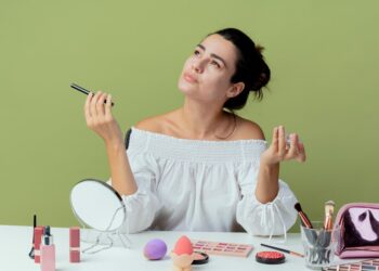 Ghidul esențial al ingredientelor cosmetice: Ce să cauți și ce să eviți