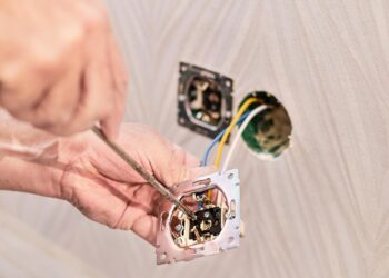 Alege priza electrică potrivită: Ghid de cumpărături