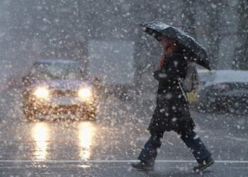 Lapoviţă şi ninsoare în cea mai mare parte a ţării