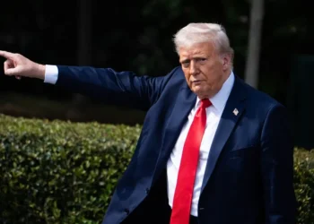 Trump izolează SUA de restul planetei. Vrea să închidă zeci de ambasade, inclusiv în Europa