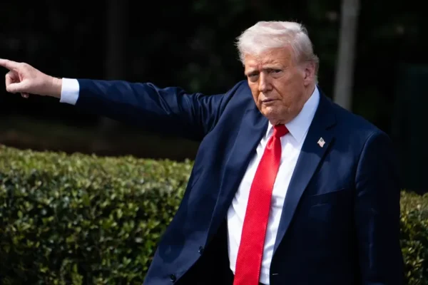 Trump izolează SUA de restul planetei. Vrea să închidă zeci de ambasade, inclusiv în Europa