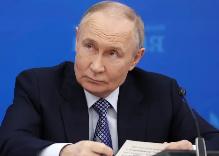 Putin, dispus să oprească războiul din Ucraina și returnarea teritoriilor. Condiția pentru Trump