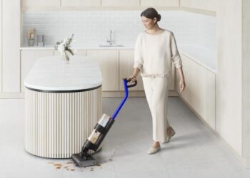 Studiu global Dyson: românii petrec peste 2 ore la curăţenia generală
