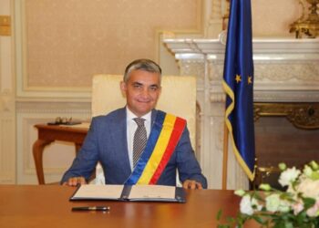 Primarul din Sinaia, arestat preventiv după ce a încălcat termenii controlului judiciar