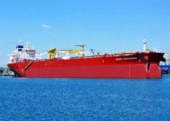 Angajaţii Şantierului Naval Mangalia, proteste în faţa Ministerului Economiei şi a Guvernului