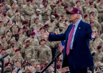 Alertă maximă în Orientul Mijlociu. Trump, gata să lovească Iranul: Armata se va acoperi de glorie