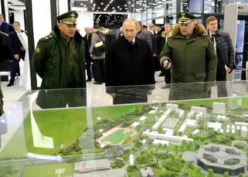 Putin a ordonat dezvoltarea triadei nucleare și mărirea forțelor terestre pentru războaie viitoare