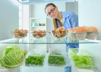 Ce se întâmplă când frigiderul îngheață legumele în sertar