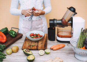 5 semne că robotul de bucătărie nu mai toacă și pierzi timp