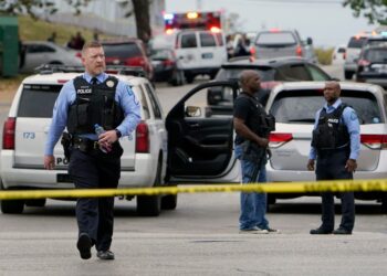 Atac armat în SUA: mai mulți minori uciși, printre victime și un copil de un an