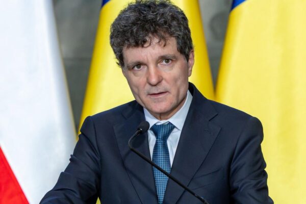 Nicușor Dan, apel către români: „Țara se stabilizează financiar și va fi mai bine; România funcționează” 