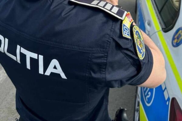 Polițist reținut la Timișoara după ce ar fi ajutat o grupare să jefuiască medici și politicieni