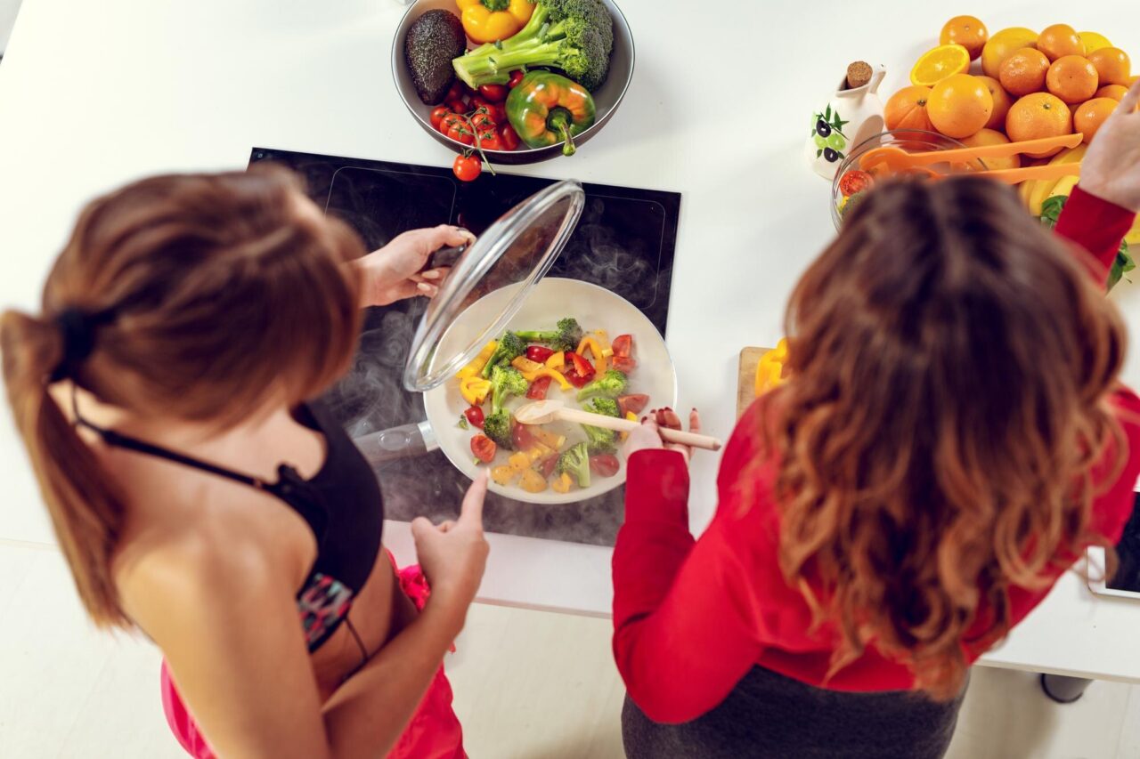 Dieta pentru femei ocupate: mese simple care nu cer ore întregi în bucătărie