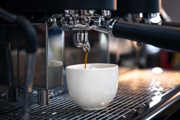Espressor cu grup de preparare detașabil: ce presupune curățarea periodică